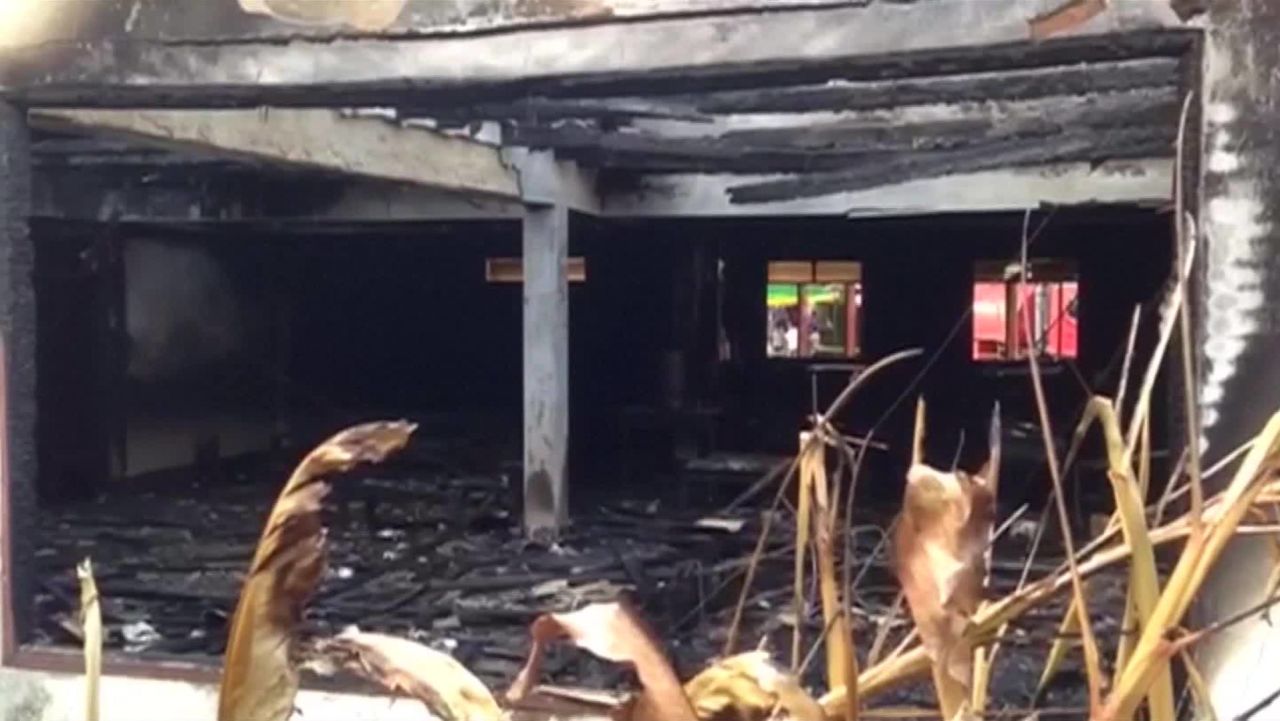 Overnight fire kills 18 girls in Thai school dorm_00004229.jpg