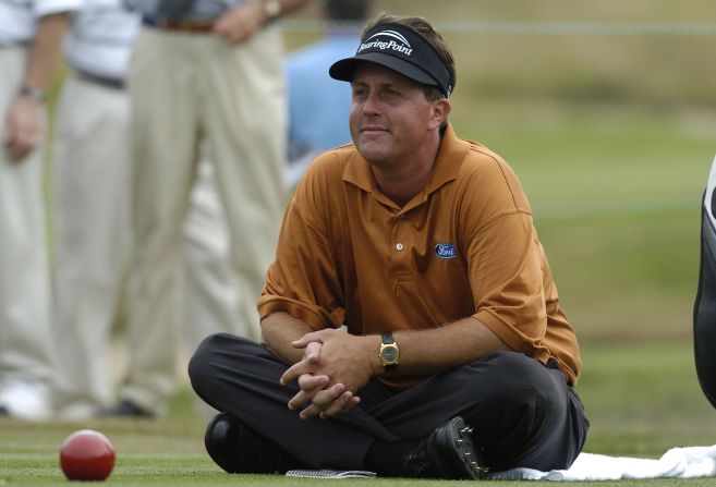 Back on Long Island two years later, and with a first major finally under his belt at that year's Masters, Mickelson tied with Shigeki Maruyama for the halfway lead at Shinnecock Hills. But as conditions became fast and fiery over the weekend, South African Retief Goosen edged in front to pip Mickelson by two. 