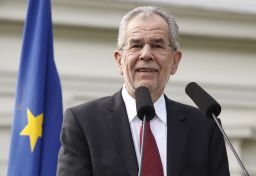  Alexander Van der Bellen speaks at a news conference after winning the election in Vienna, Austria, on May 23, 2016.