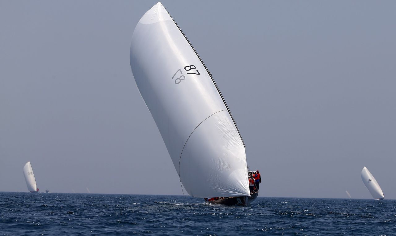 The Arabic term "Al Gaffal" translates as "the return," with the name of the race commemorating the pearl divers' long journeys home after months at sea.