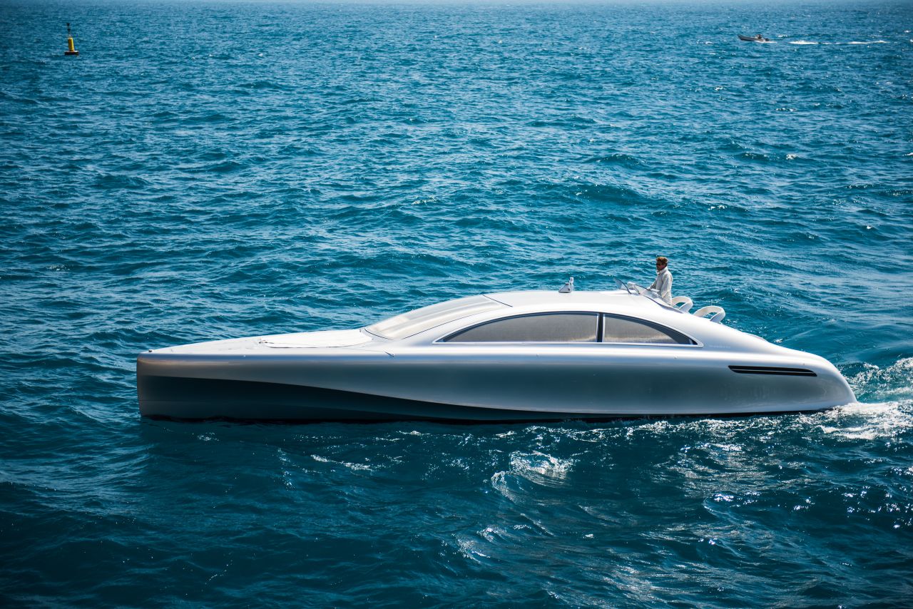 Always wanted to take your Mercedes-Benz out for a spin on the water? Well, thanks to the Arrow460-Granturismo, now you can.