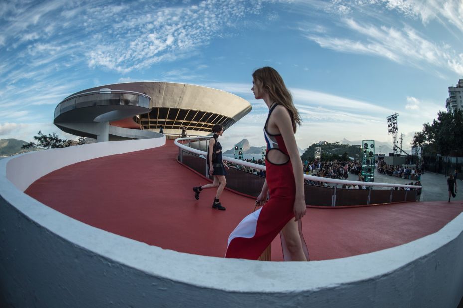 Es Devlin creates Louis Vuitton cruise catwalk in Brazil