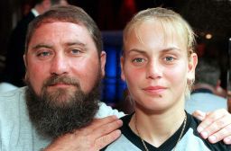 Jelena Dokic with her father Damir shortly before the 2000 Australian Open. 