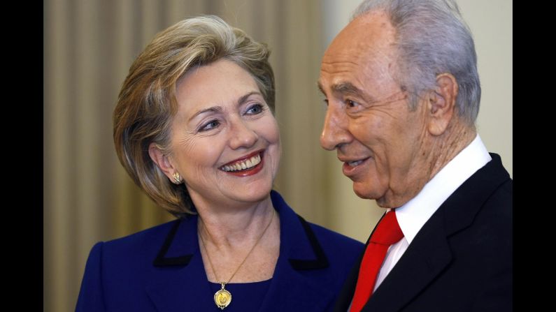 Israeli President Shimon Peres meets with Clinton at the president's residence in Jerusalem on March 3, 2009. 