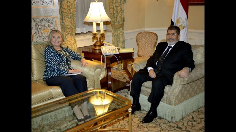 Egyptian President Mohamed Morsy meets with Clinton in New York on September 24, 2012.  