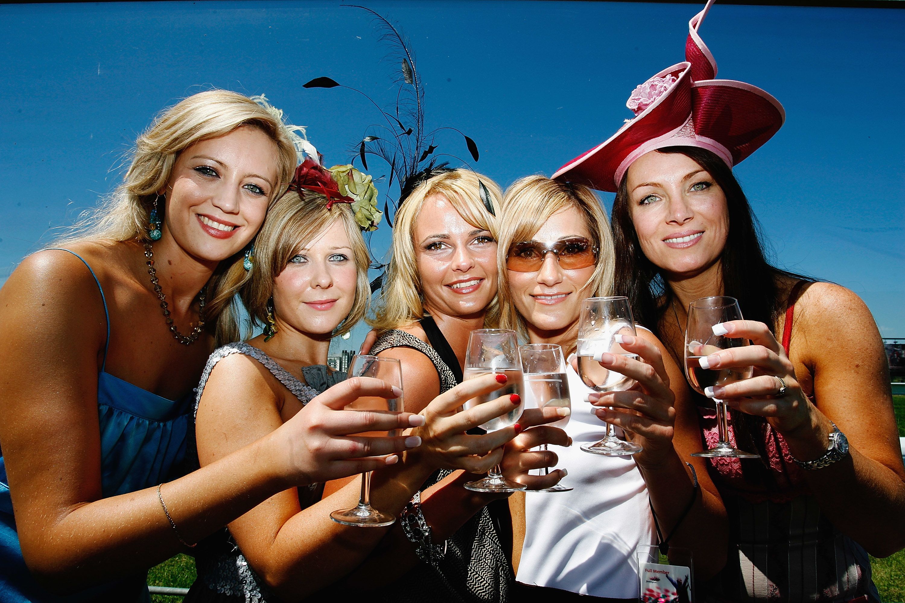 Socially distant friendships: Finding new BFFs online - Times of India