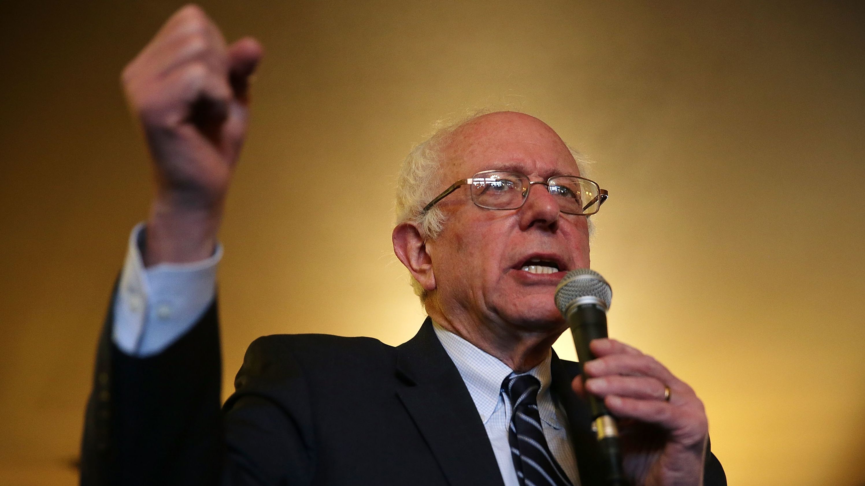 Bernie Sanders plans to escalate campaign in Iowa and New Hampshire as