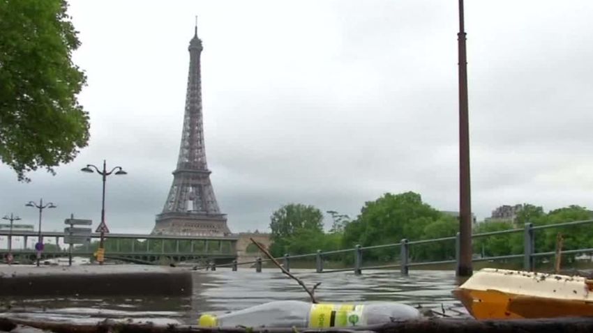 paris flood louvre erin mclaughlin pkg_00000920.jpg