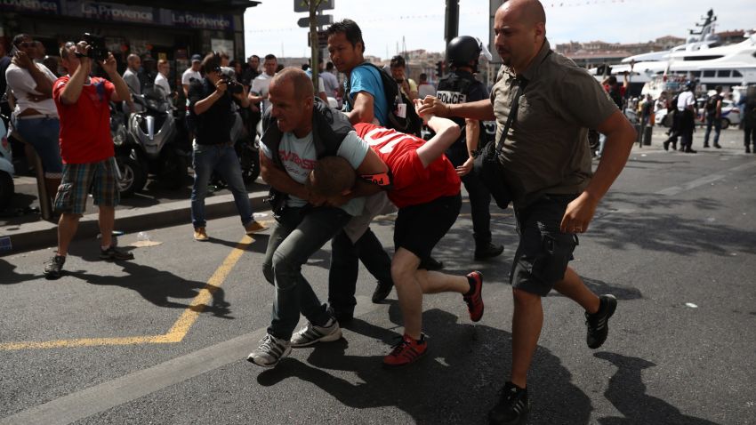 MARSEILLE, FRANCE - JUNE 11: England fans clash ahead of the game against Russia later today on June 11, 2016 in Marseille, France.  Football fans from around Europe have descended on France for the UEFA Euro 2016 football tournament.  (Photo by Carl Court/Getty Images)