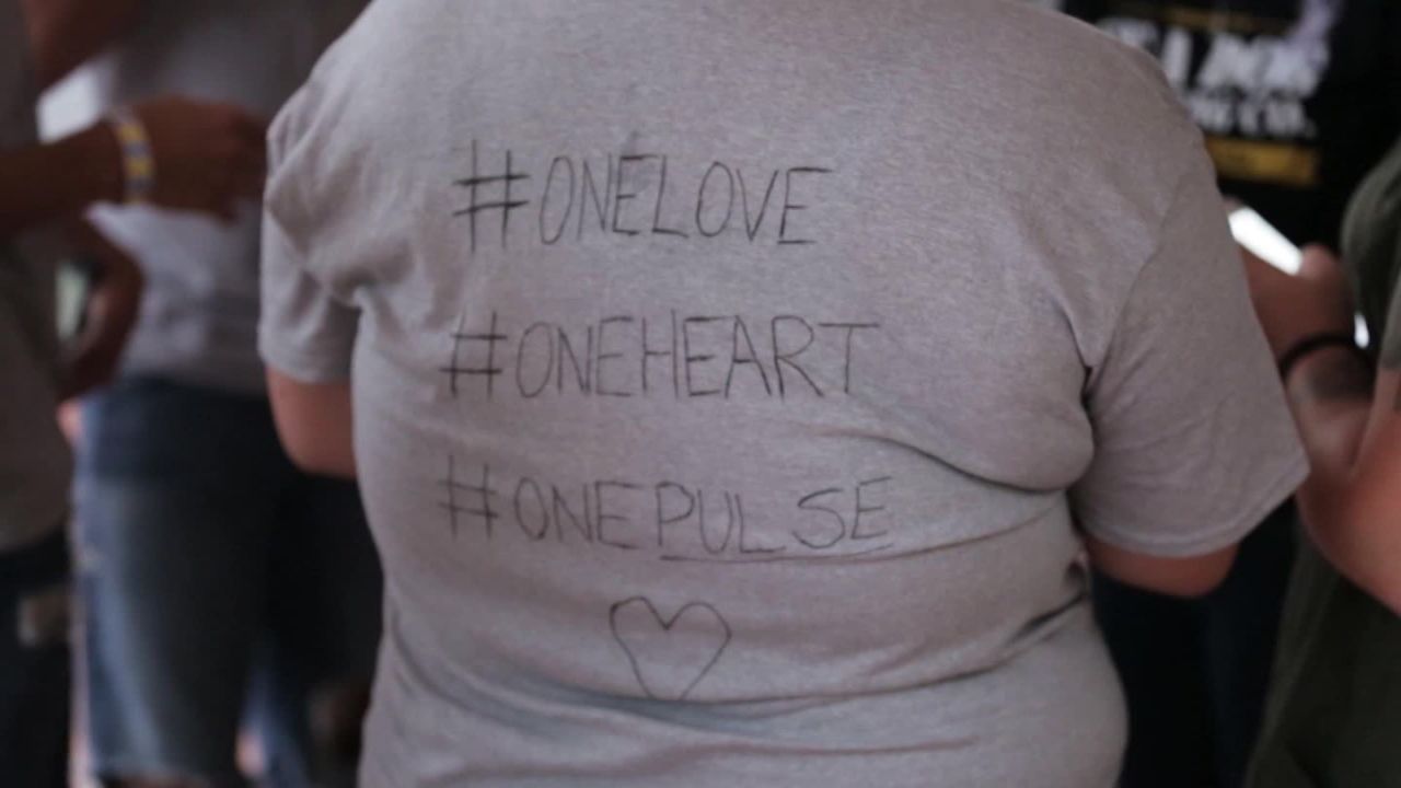 One Heart. One Pulse. T-Shirt One Heart. One Pulse. T-Shirt