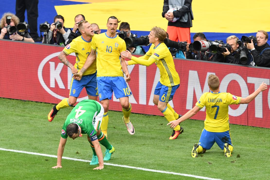 Sweden celebrate after equalizing in the 1-1 draw with the Republic of Ireland.