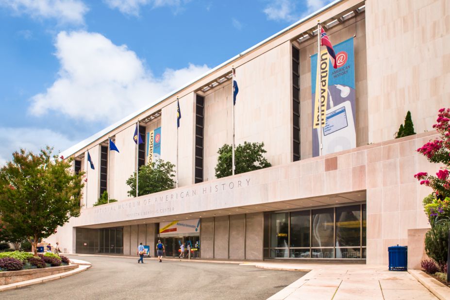 The Smithsonian National Museum of American History in Washington hosted 4.1 million visitors in 2015. 