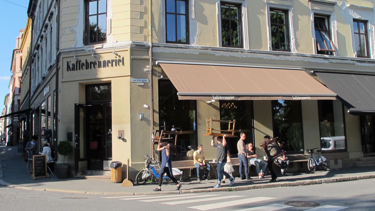 Founded in 1994, Kaffebrenneriet is a chain of Norwegian coffee shops that sprang up during the first post-Starbucks wave of European coffee shops in the '90s. 