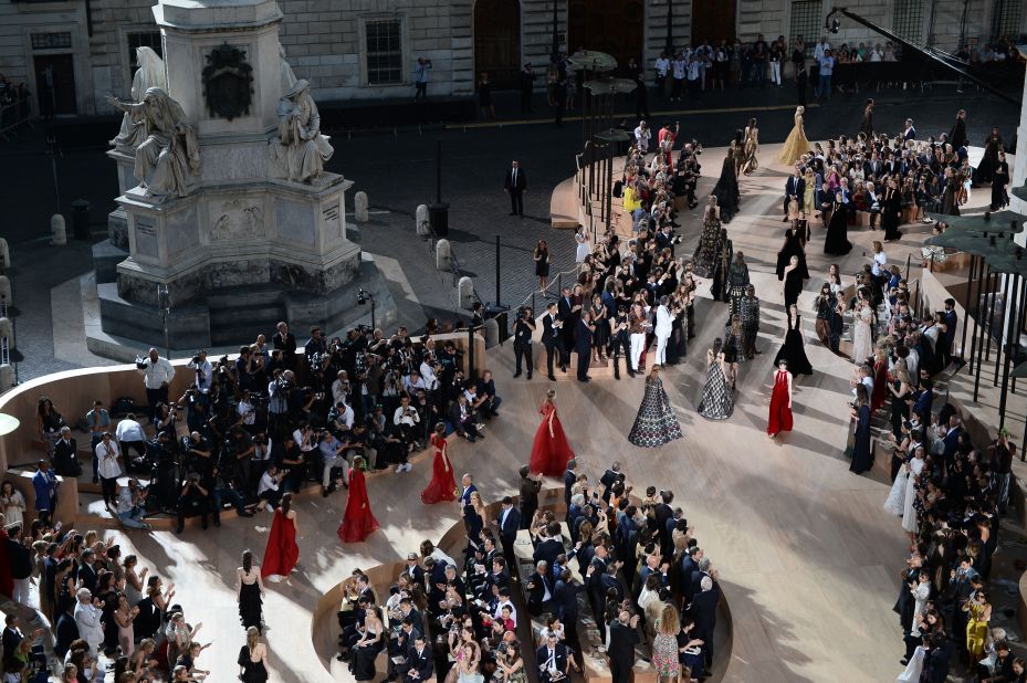 Ruffo's work has touched the fashion world too -- in 2015 he designed a giant catwalk for Valentino in the historic Piazza di Spagna. 