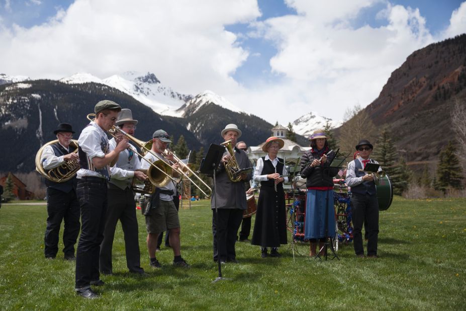A live oompah band and a Memorial Day ceremony were part of the 2016 celebrations. 