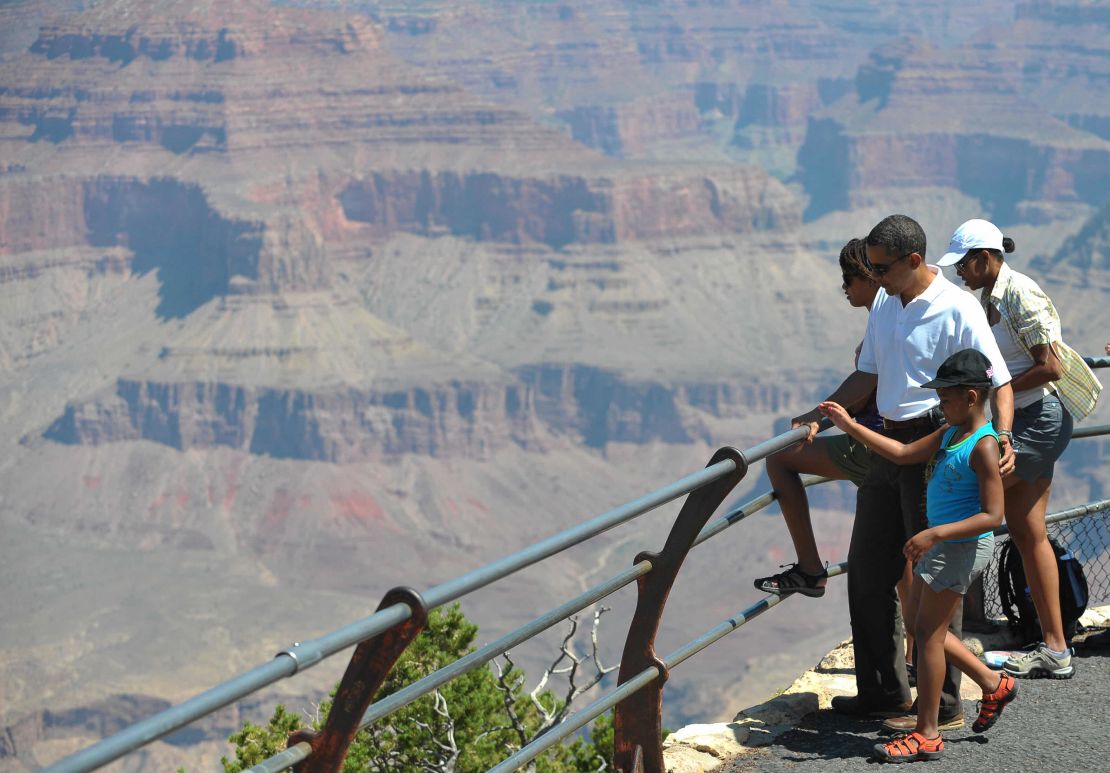 The Obamas visited the Grand Canyon in 2009. 
