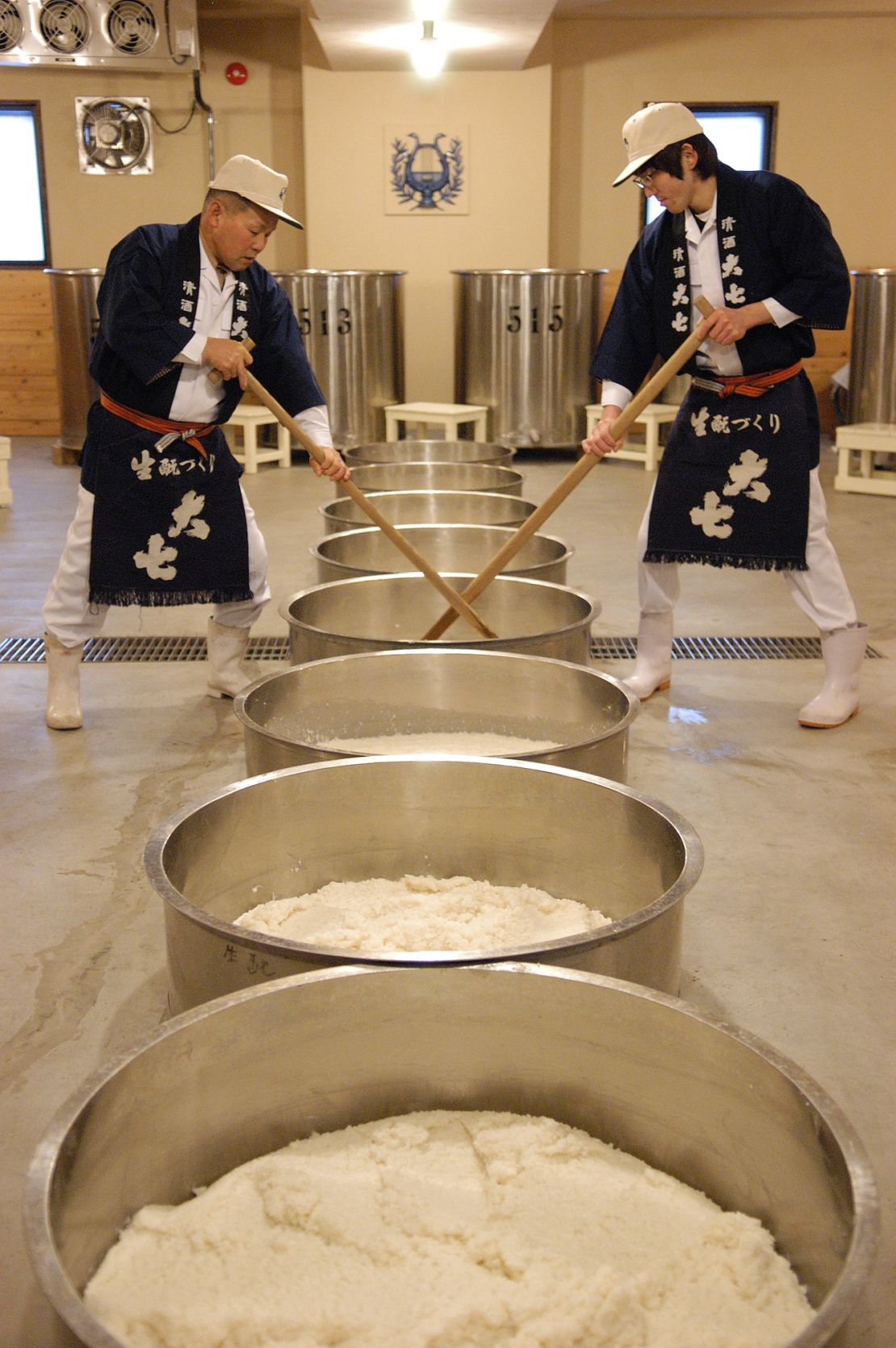 The labor-intensive kimoto method practiced at Daishichi has been abandoned by many breweries.