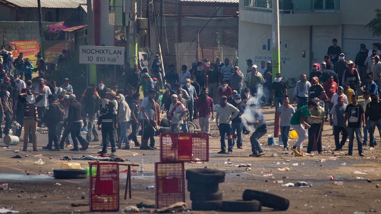Teachers and residents clashed with Mexican federal police after protests turned violent in the state of Oaxaca on June 19.