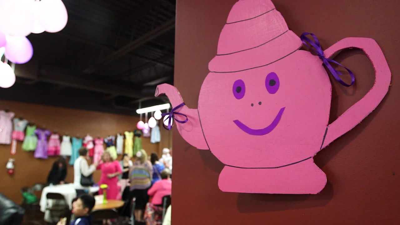 Julianna's funeral was everything she loved: bright colors, painted nails and tea parties.