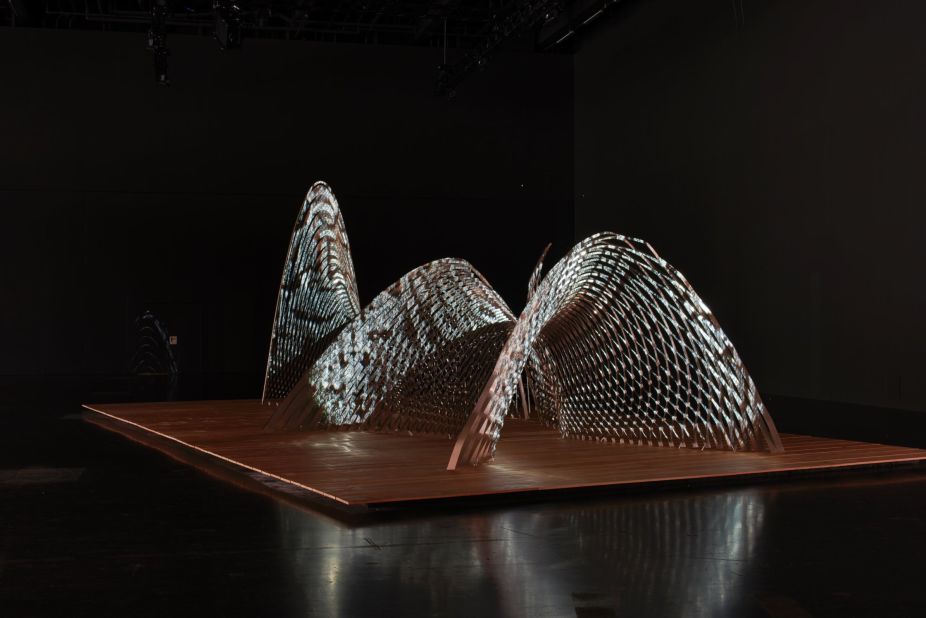Kengo Kuma's "Owan", presented by Galerie Philippe Gravier