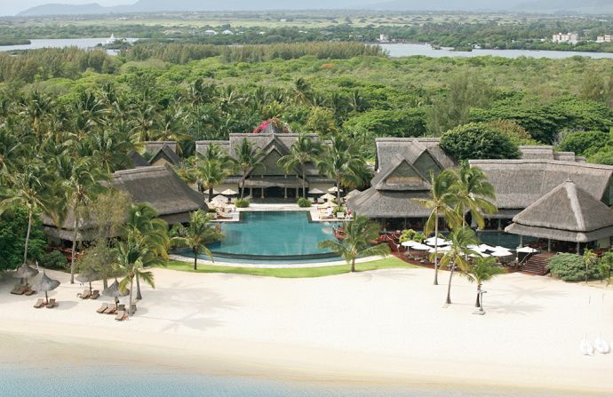 Features of this Mauritian hotel include a spa, cuisine from international chefs and two 18-hole championship golf courses. 