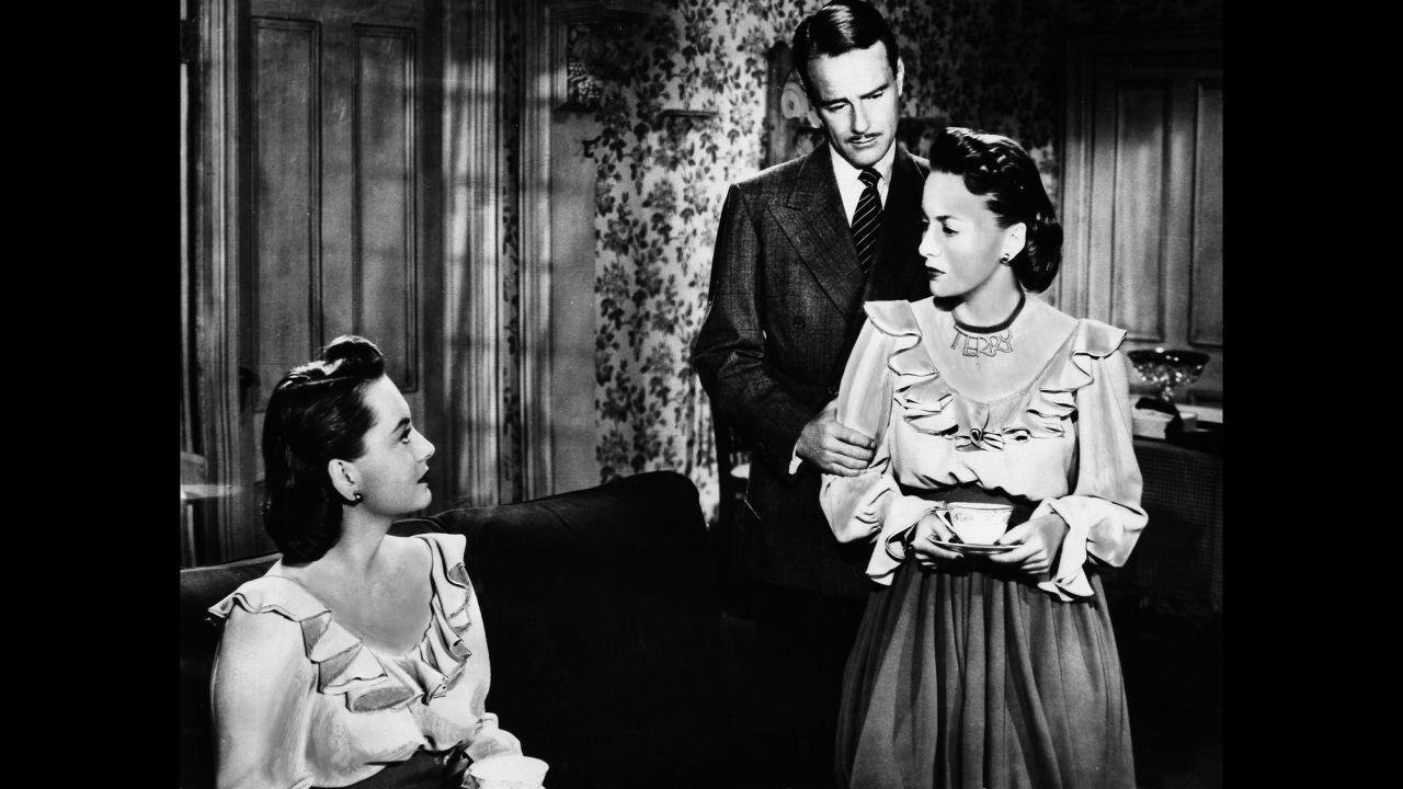 De Havilland almost always played sympathetic parts, but her dual roles as twins in the thriller "The Dark Mirror" (1946) proved to be an exception. Lew Ayres, center, was a psychiatrist trying to figure out which twin was a disturbed murderess.