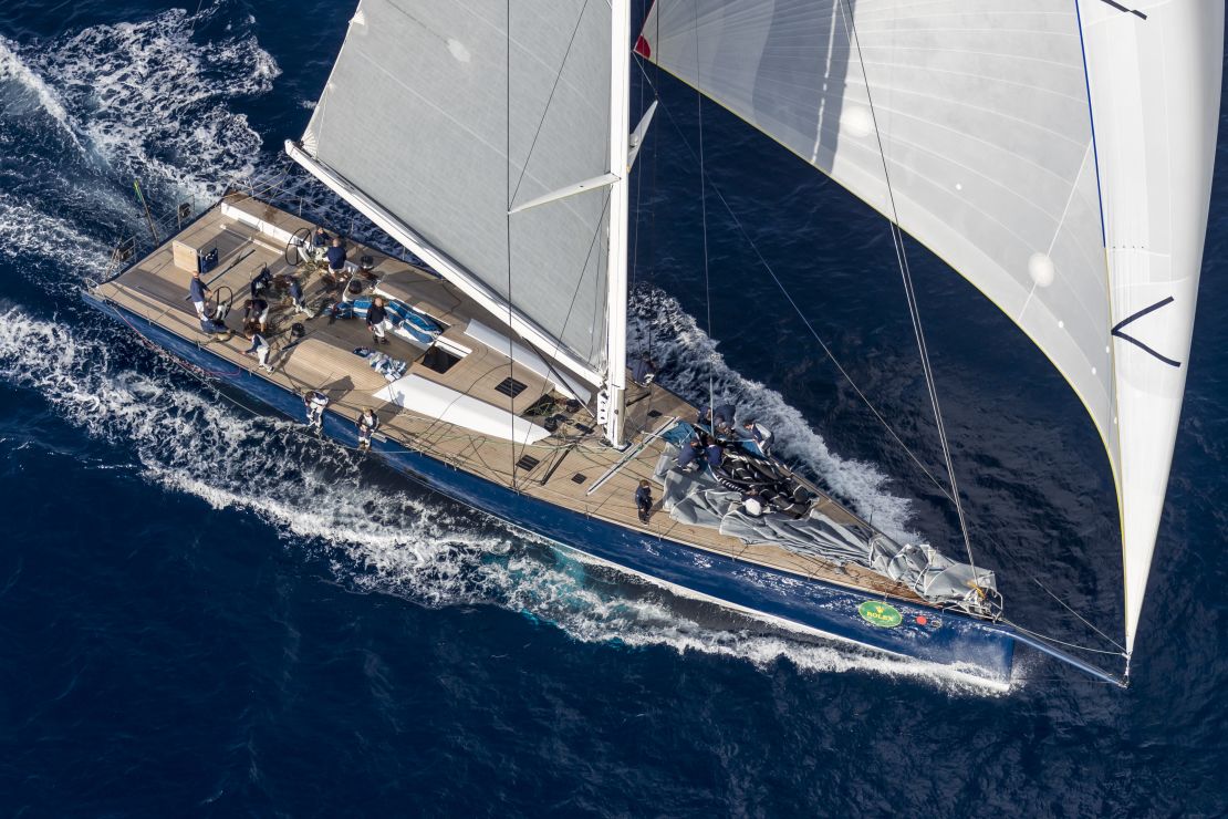 Magic Carpet Cubed is a state-of-the art 100ft Wally yacht. 