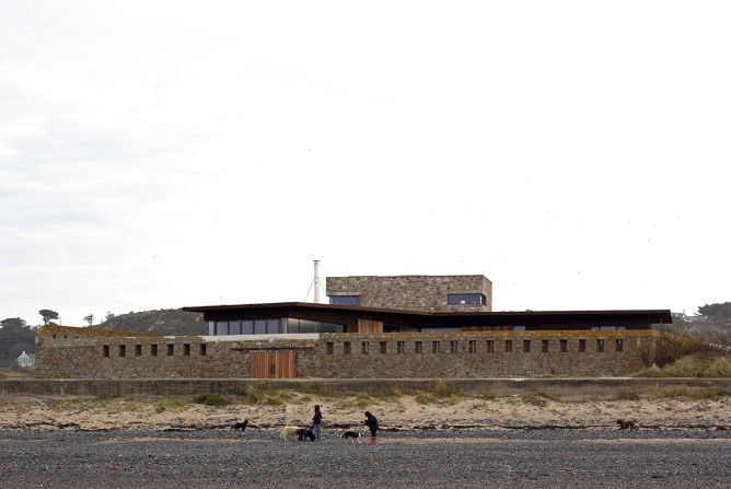 Le Petit Fort in Jersey, Channel Islands (Hudson Architects) 