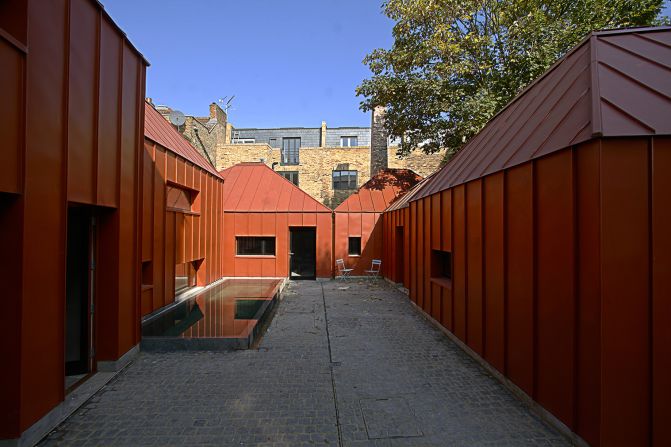 Tin House in Shepherd's Bush, London (Henning Stummel Architects)