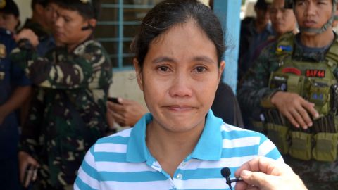 Filipina Marites Flor was released by Abu Sayyaf Islamic militants in Jolo, the southern island of Mindanao.