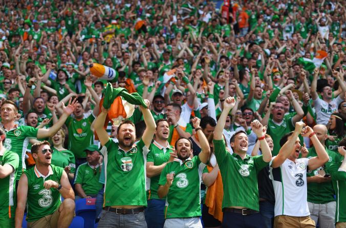  Ireland supporters cheer their team.