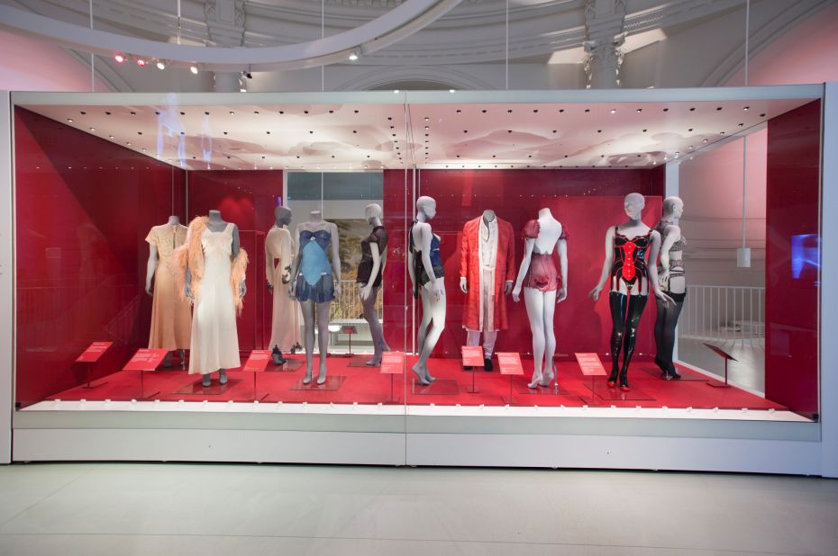 Fashion History Exhibition at Victoria and Albert Museum in London