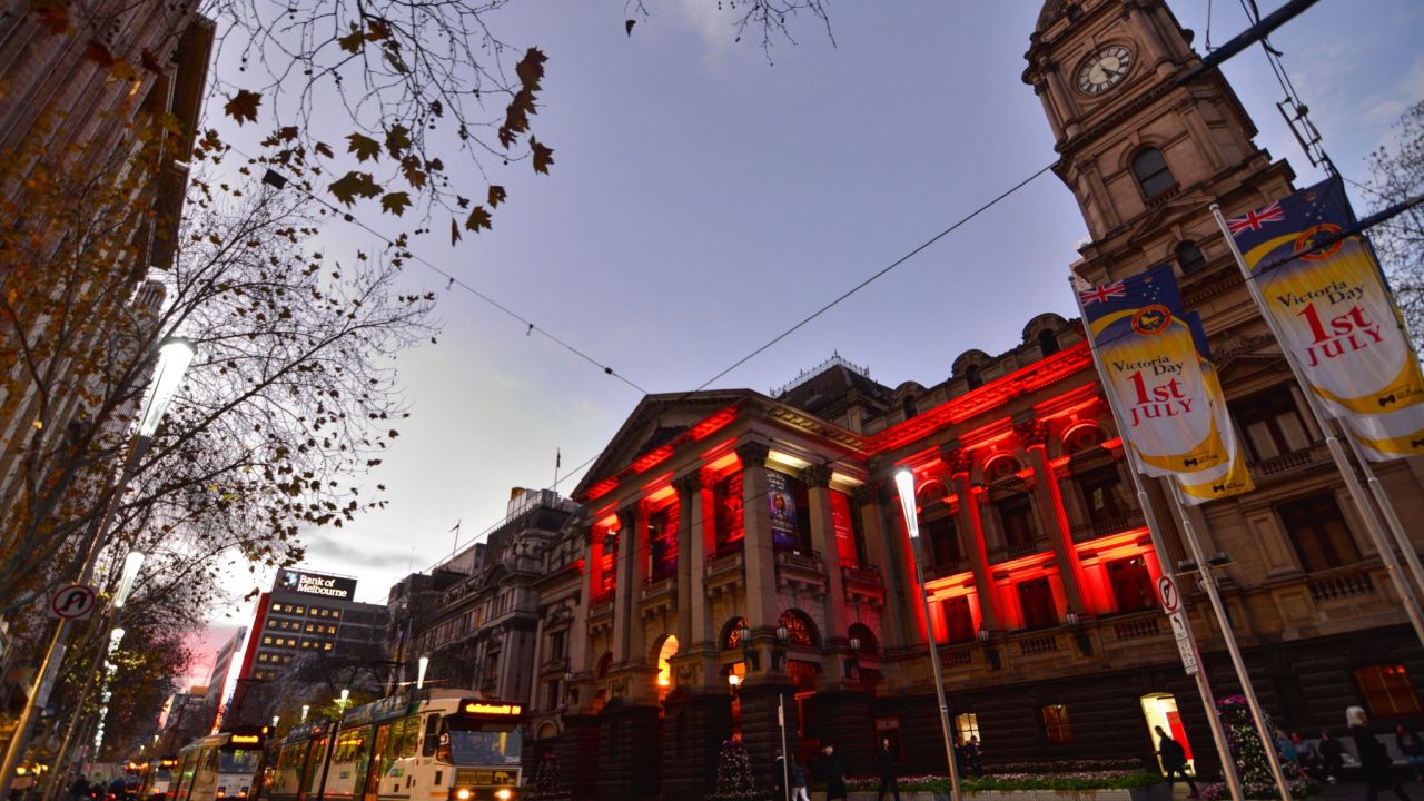 Melbourne's Town Hall was lit up in honor of Istanbul's victims.