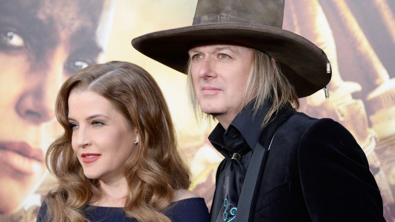 Lisa Marie Presley Divorcing Fourth Husband Cnn