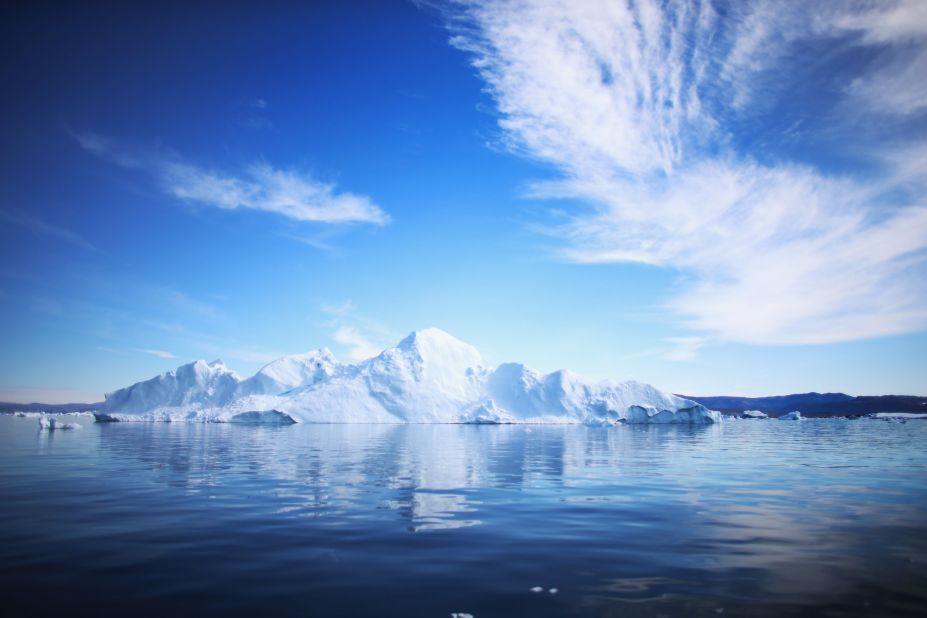 The crew visited dozens of sites from the Arctic to the Mediterranean and Hawaii, without ever finding a plastic-free location. The average square kilometer of ocean contains around 20,000 microplastic pieces.