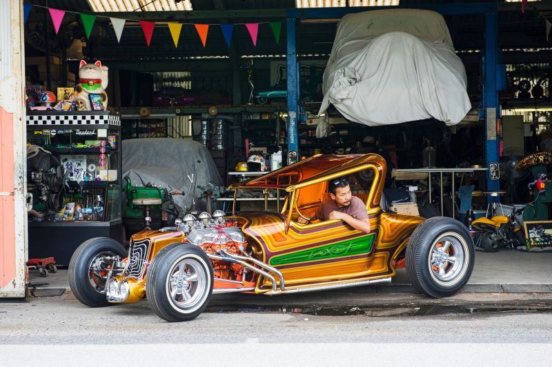 10 incredible custom cars from the world s most extreme gear heads