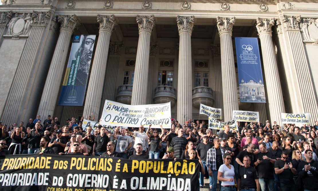 Police demonstrate against the government for arrears in their salary payments on June 27, 2016 in Rio de Janeiro, Brazil.