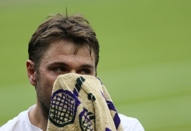 The swoon continued for Wawrinka, who lost the third set in a lopsided tiebreak. 