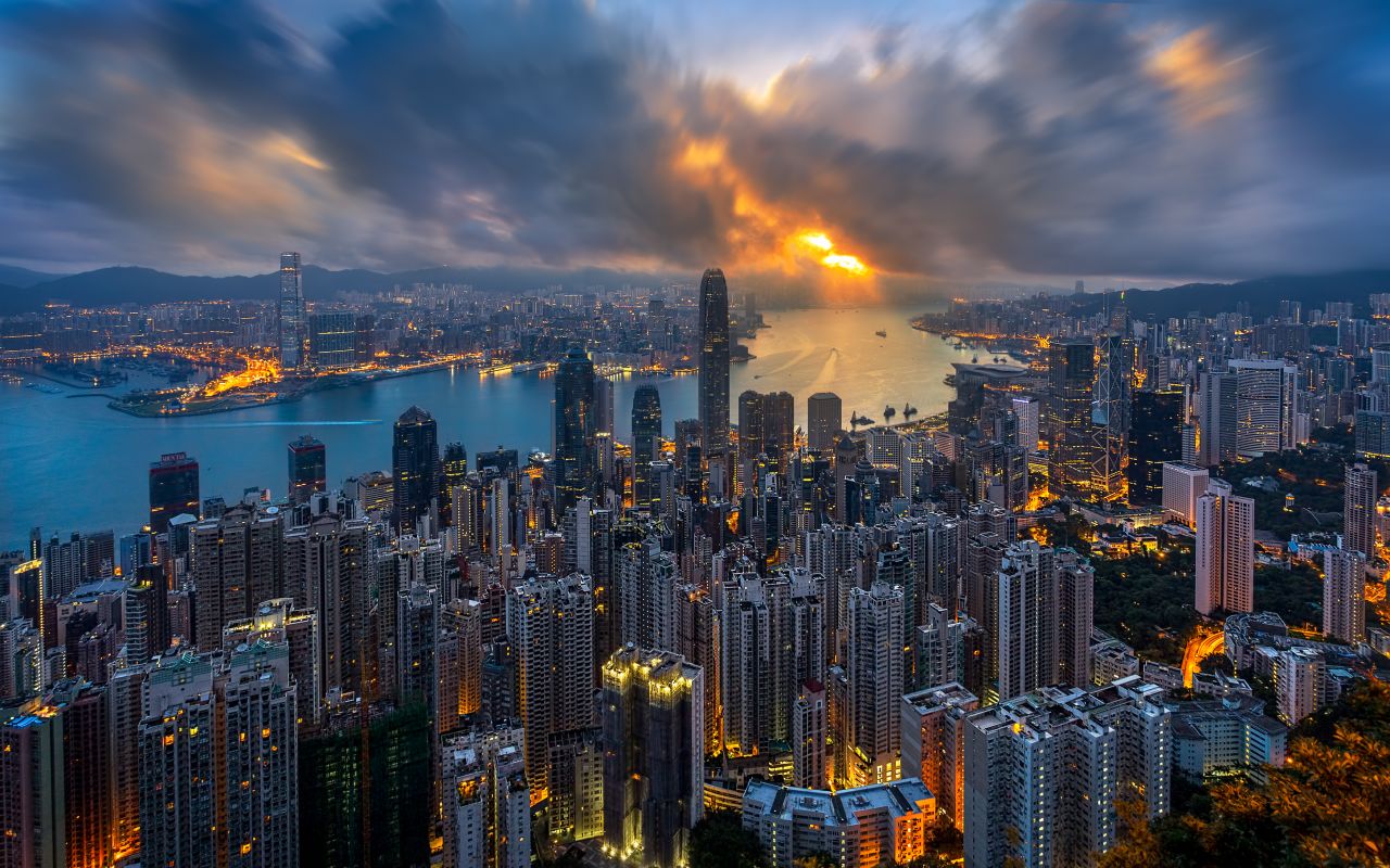 <strong>Victoria Harbor: </strong>Over-photographed, maybe, but we still can't get enough of it. Hong Kong-based photographer Andy Yeung snapped this beautiful pic of Victoria Harbor during golden hour. Click <a href="https://www.cnn.com/2016/04/25/travel/aerial-hong-kong-photography/index.html" target="_blank">here</a> for his tips on how to capture Hong Kong in beautiful, original shots. Visit his <a href="http://www.andyyeungphotography.com/" target="_blank" target="_blank">website</a> for more of his work.