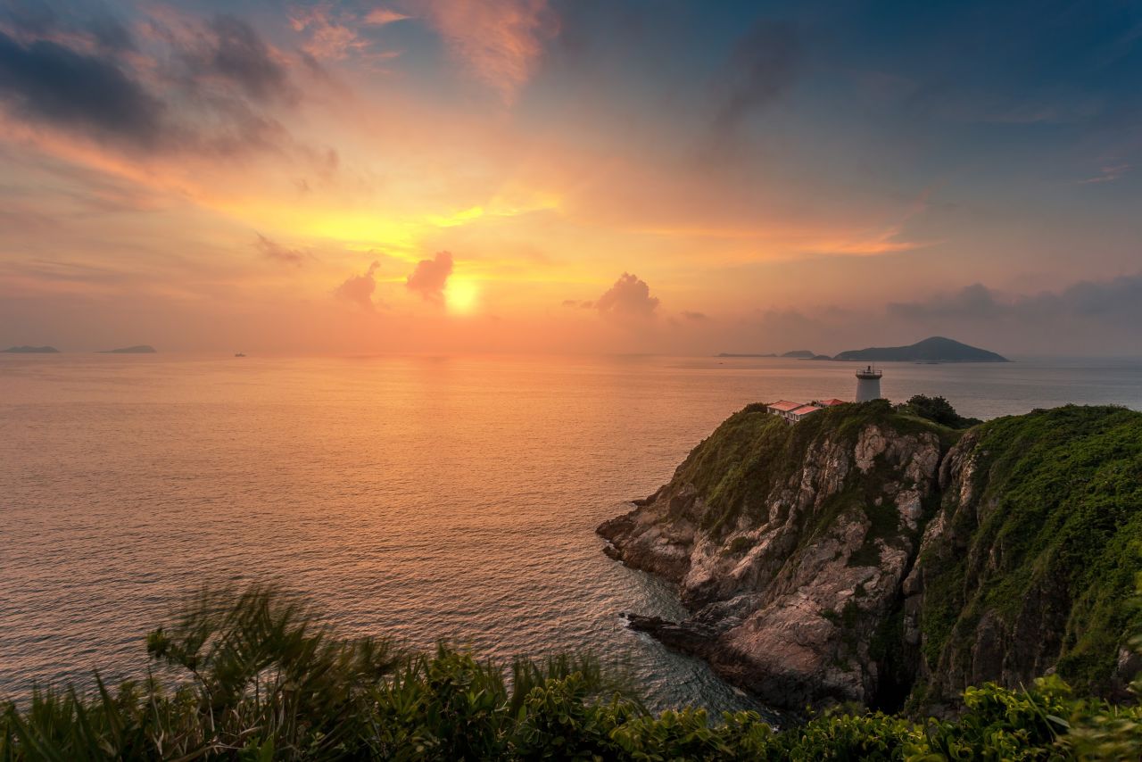<strong>Cape D'Aguilar Lighthouse: </strong>Built in 1875, this pre-war structure is one of Hong Kong's oldest and last remaining lighthouses. It's located on Shek O peninsula at the southeastern tip of Hong Kong Island.