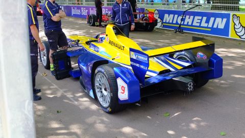 Buemi's Renault e.Dams car has shown brilliant pace all season. The Swiss driver went into the final race weekend of the Formula E season trailing championship leader Lucas di Grassi by one point. 