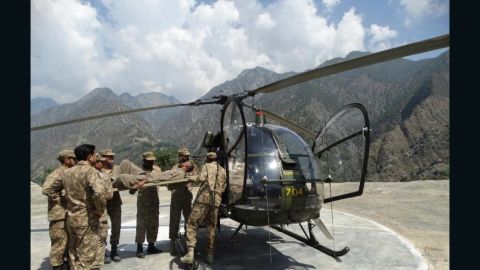 The Pakistan Army rescues flood victims by helicopter in the Chitral region.