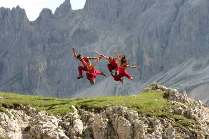 To reach one of these dance locations -- El Capitan in Yosemite national park -- the dancers first had to perform technical climbing for six days and five nights. <br />