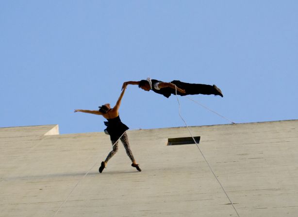 BANDALOOP's studio looks different from most other dance studios; featuring a 115 x 100 feet dance wall. Vertical dancers, however, often practice on normal floors. Mastering the art form primarily relies on being a masterful dancer.  <br />