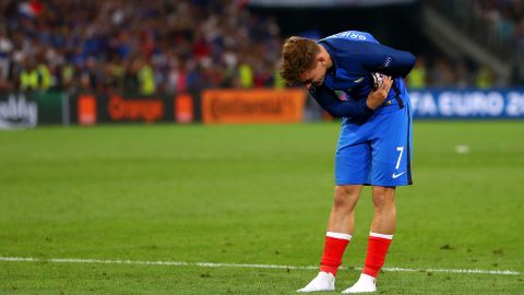 Griezmann took a bow after scoring both goals in the 2-0 semifinal win over Germany.