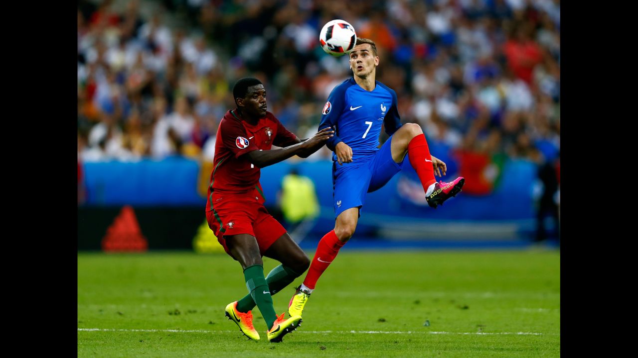  France's top scorer Griezmann found it difficult to make an impression during a tight first half.