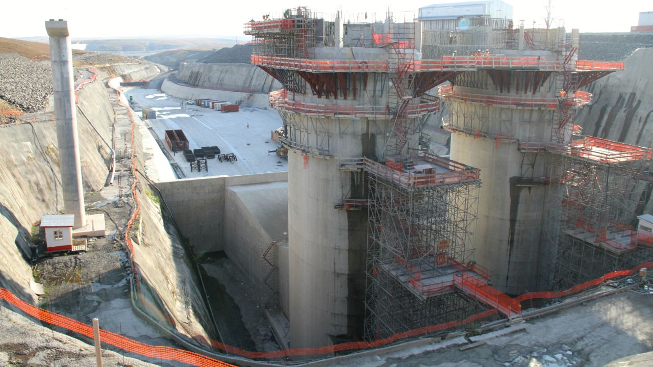 The Ingula Hydroelectric Plant in South Africa has now begun production, and is the fourth of its kind to be built in the country. With some parts still under construction, it has a planned capacity of around 1,100 megawatts and will be one of the largest in terms of power generating capacity once fully operational, according to construction company Salini Impregilo.<br />