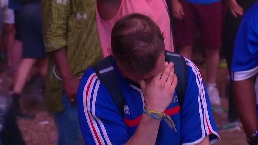 portugal fan crying france fan orig_00000013.jpg