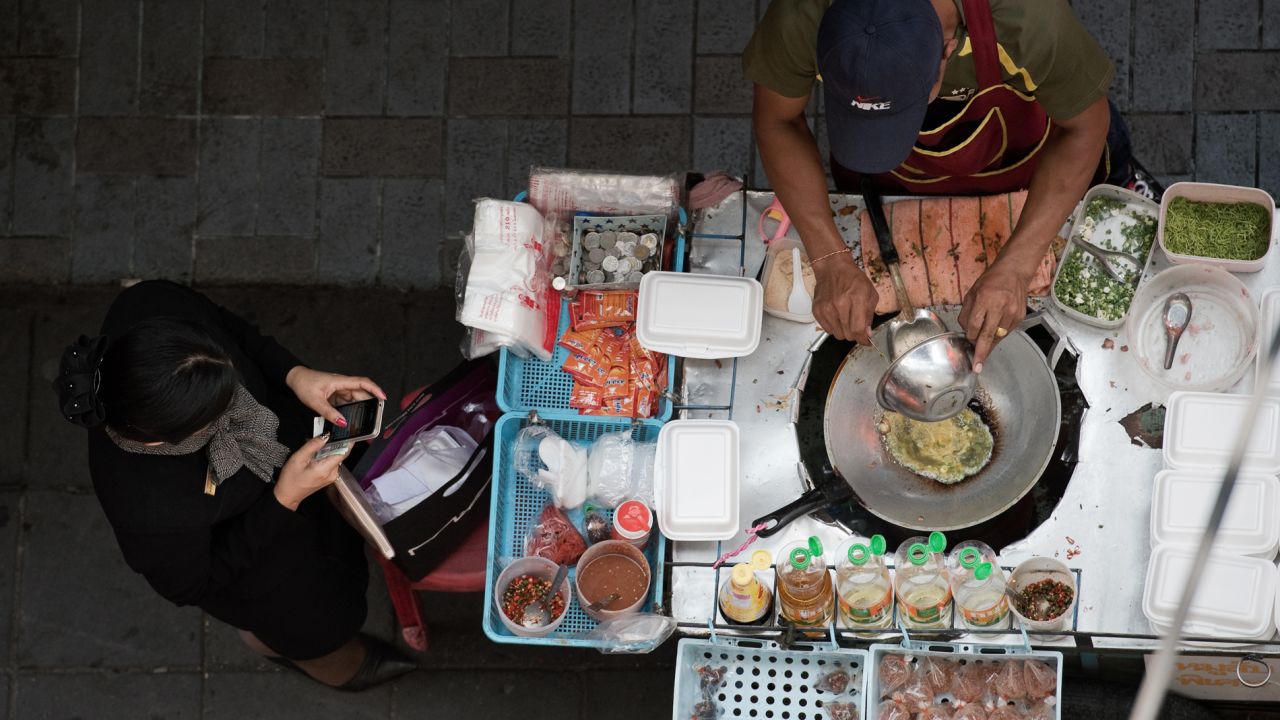 Few cities can rival Bangkok when it comes to street food variety and quality. Spicy noodles, glistening rice porridge, tender pork legs -- all can be had for a handful of change and minimal fuss.