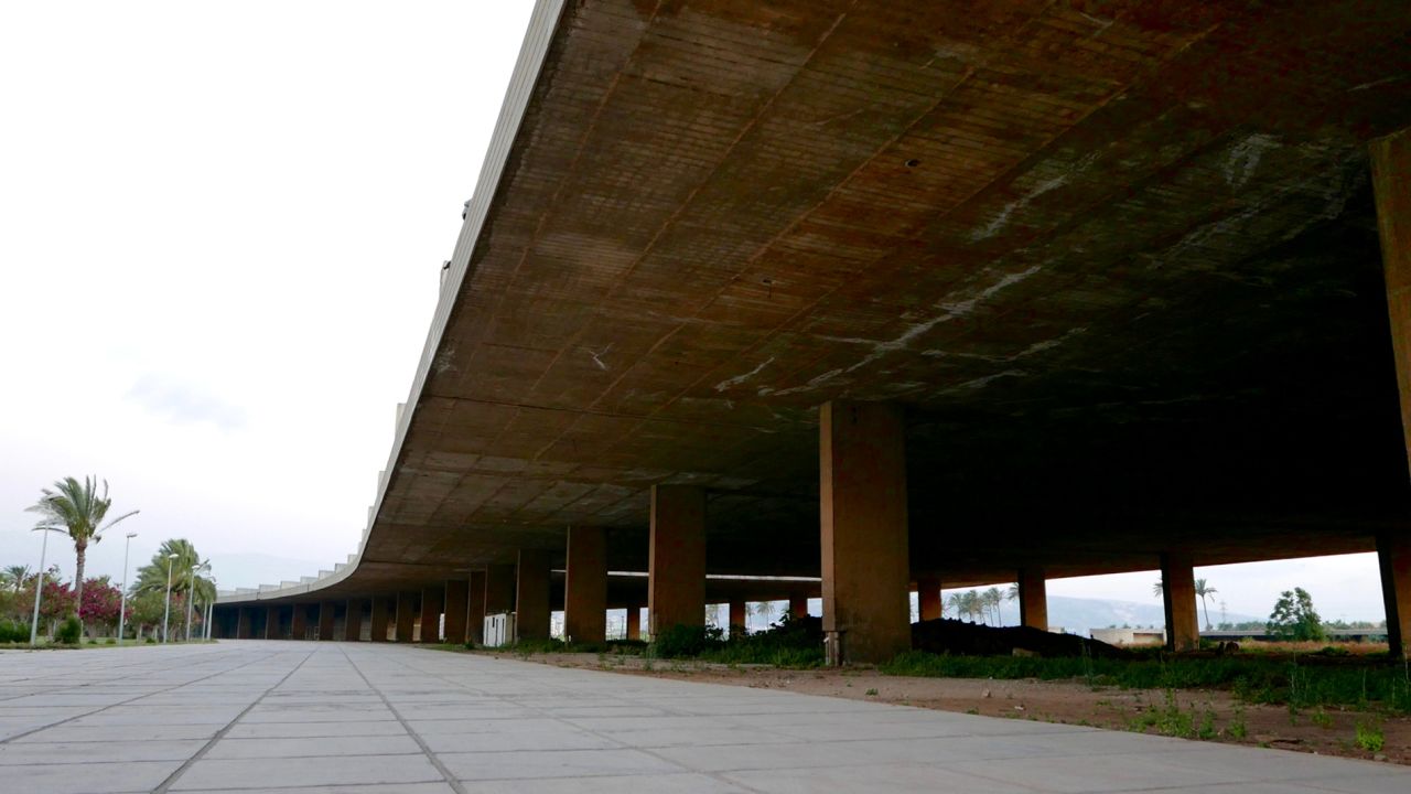 The center's 750-meter concrete awning, which Niemeyer called <em>la grande couverture</em> (the big cover), is a testament to the architect's fascination with limits and edges. "The site has no vertical abstractions," says Minkara, to disrupt the aesthetic of limitless space. 